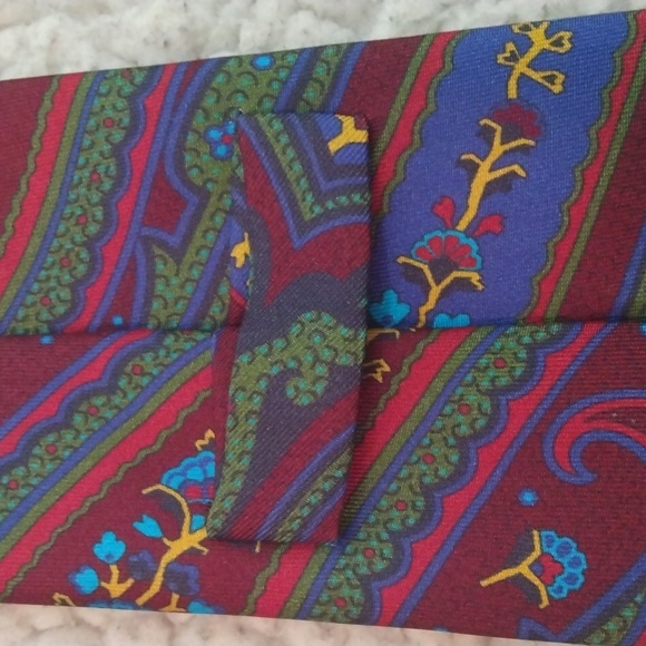 Paul Stuart Silk Tie (Burgundy/Green/Blue) - Made in England - Picture 8 of 11